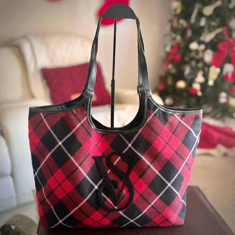 Victoria’s Secret Red & Black Diamond Tartan Plaid Tote Bag Retired 2023 NWOT